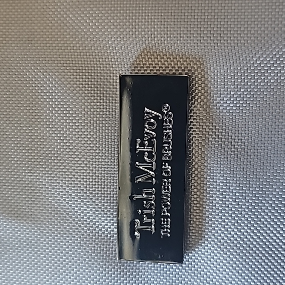 TRISH McEVOY Make-up Brush Pouch - Picture 4 of 7